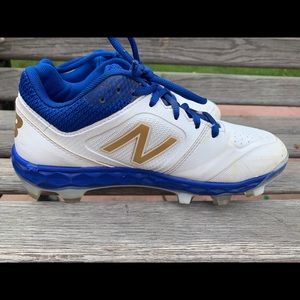 New Balance Youth Cleats.  Rarely worn.